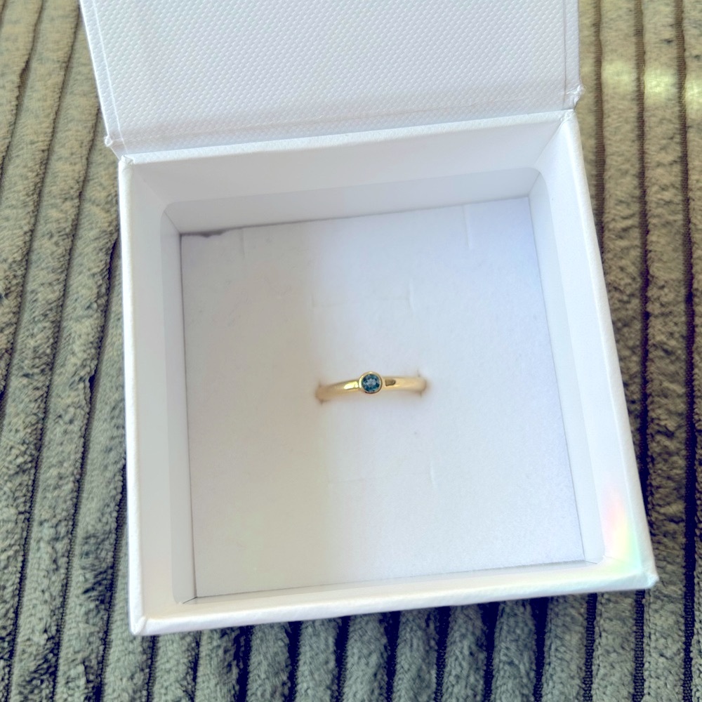 MEJURI Round Gemstone Stacker Ring 💎